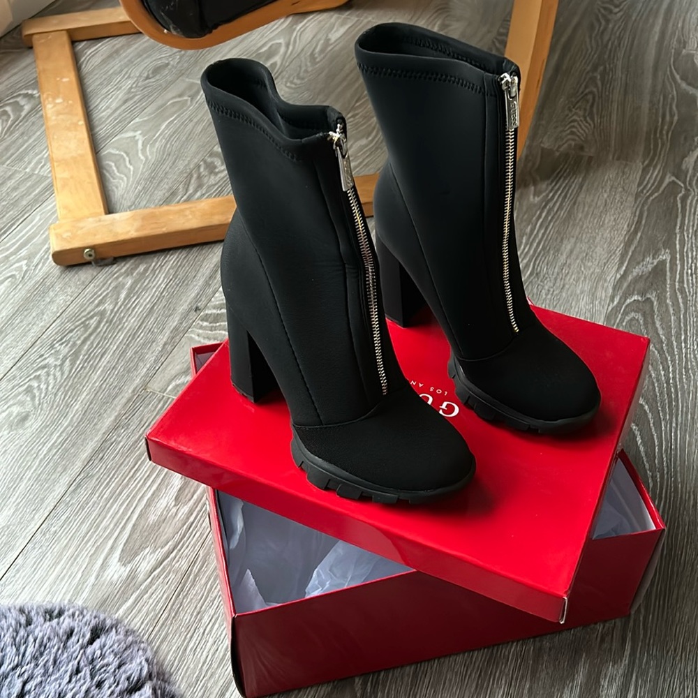 Guess Black Heeled Boots with Silver Zipper